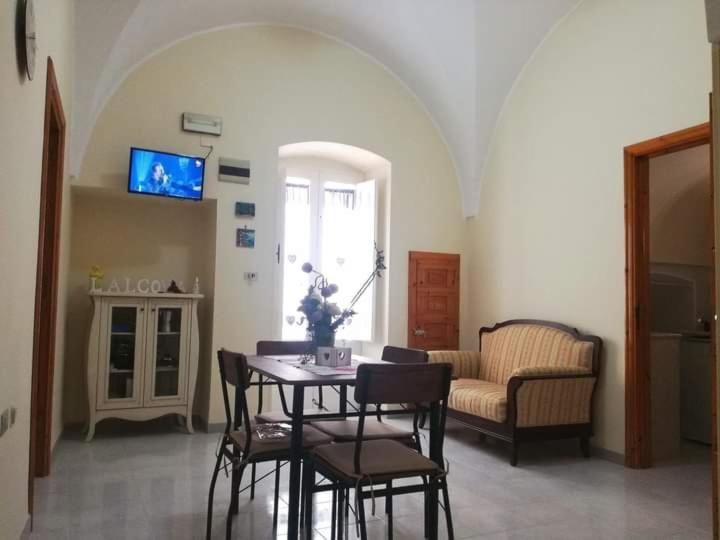 L 'Alcova Holidays Home Centro Storico Ceglie Messapica Exteriör bild