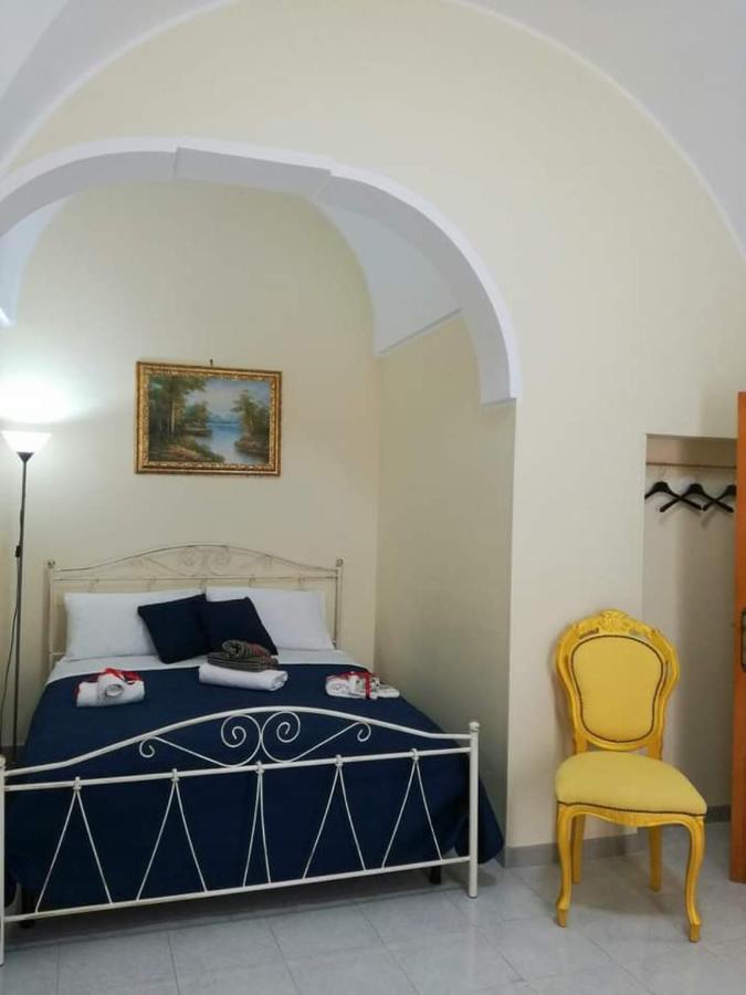L 'Alcova Holidays Home Centro Storico Ceglie Messapica Exteriör bild